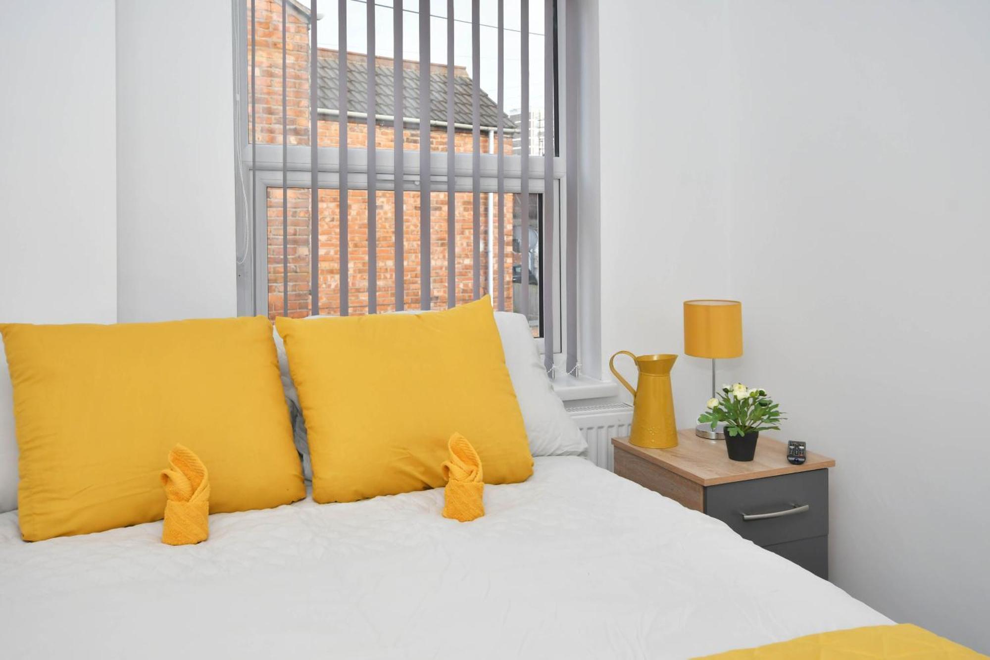 Townhouse @ 101 Lord Street * Crewe