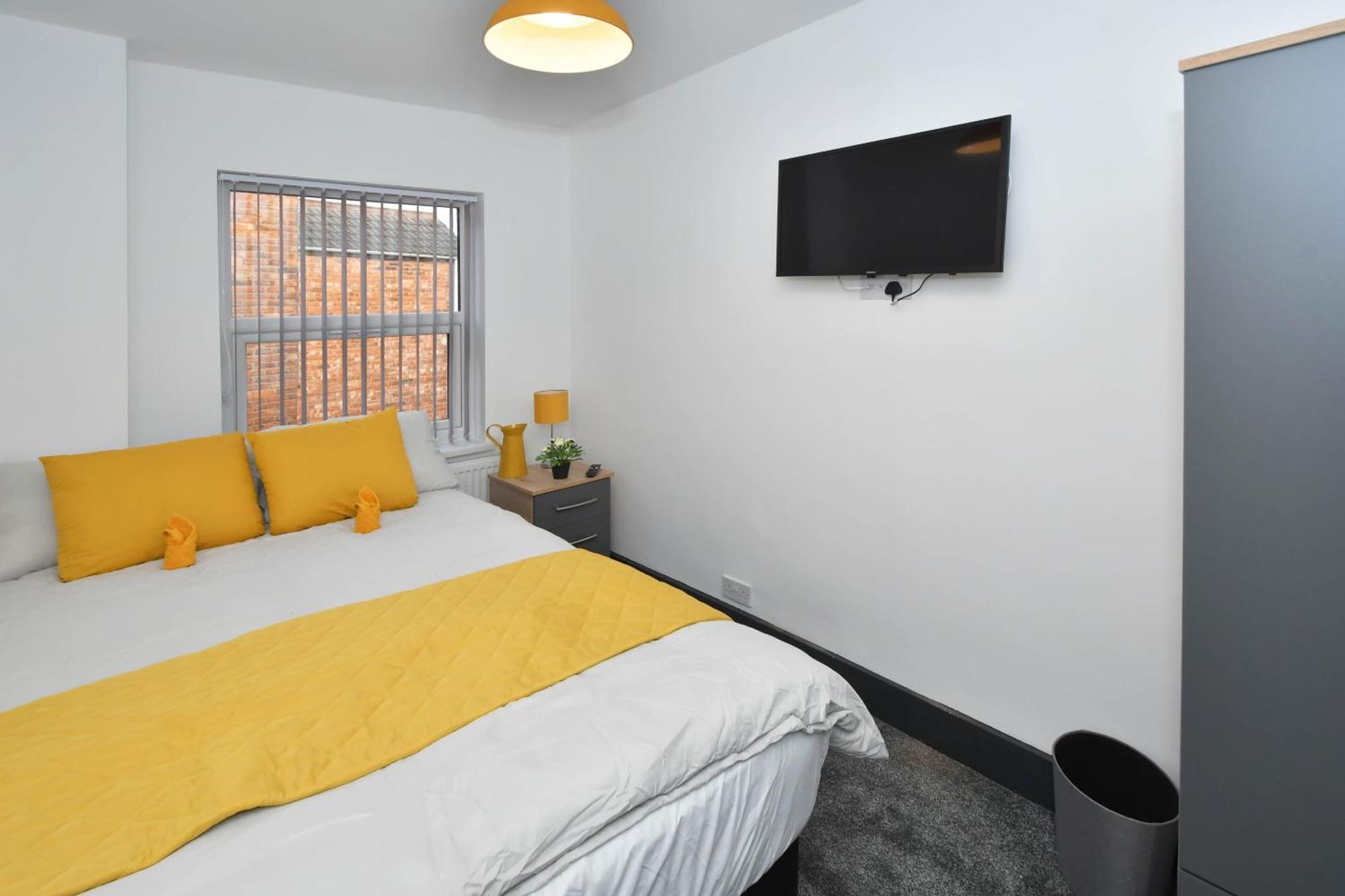 Townhouse @ 101 Lord Street * Crewe